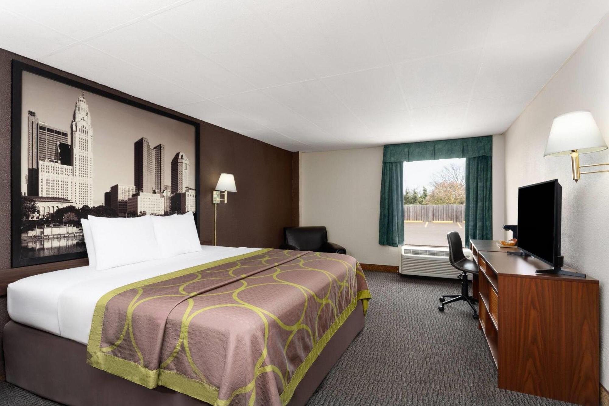 Super 8 By Wyndham Columbus Hotel Екстериор снимка