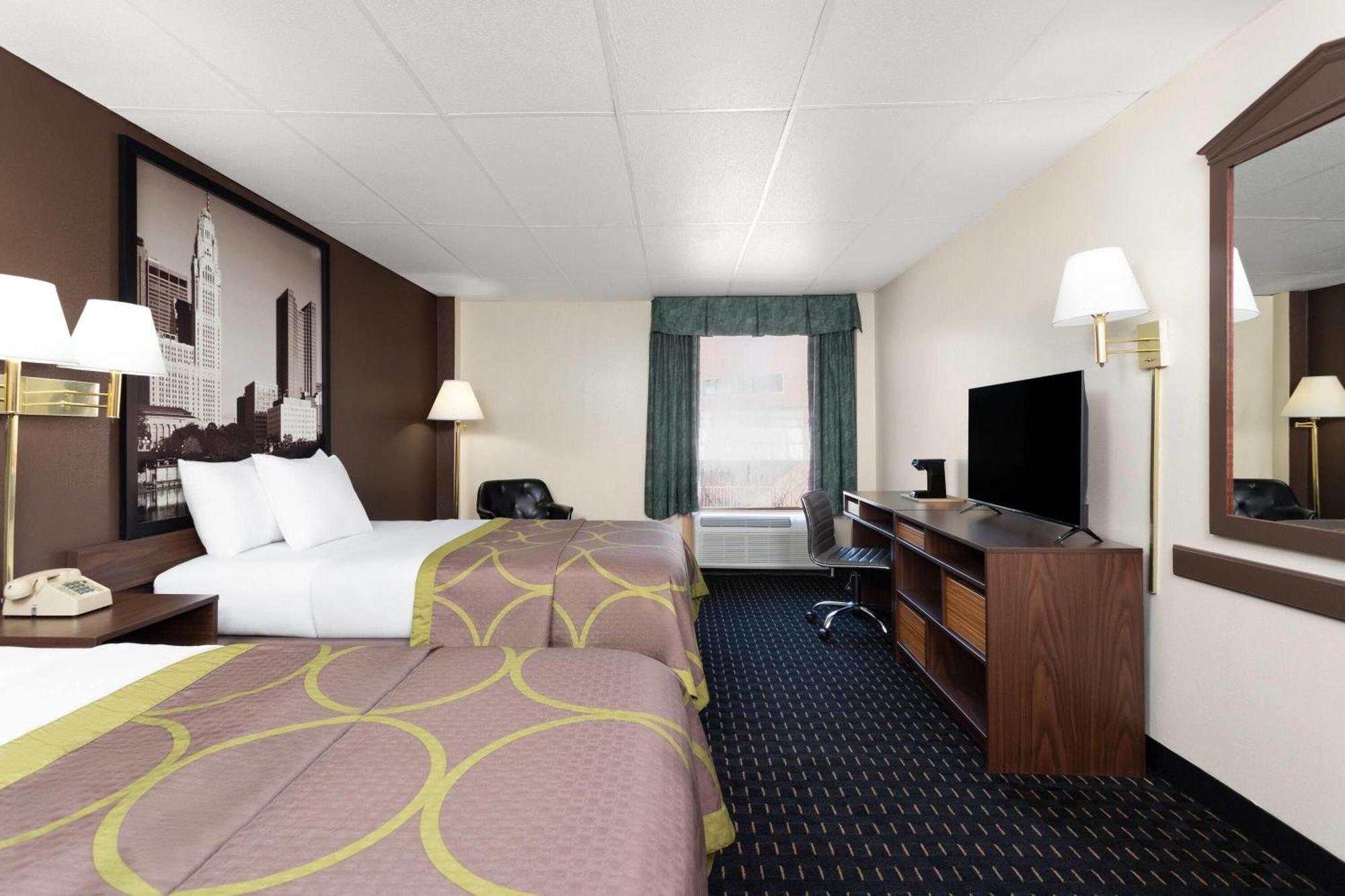 Super 8 By Wyndham Columbus Hotel Екстериор снимка