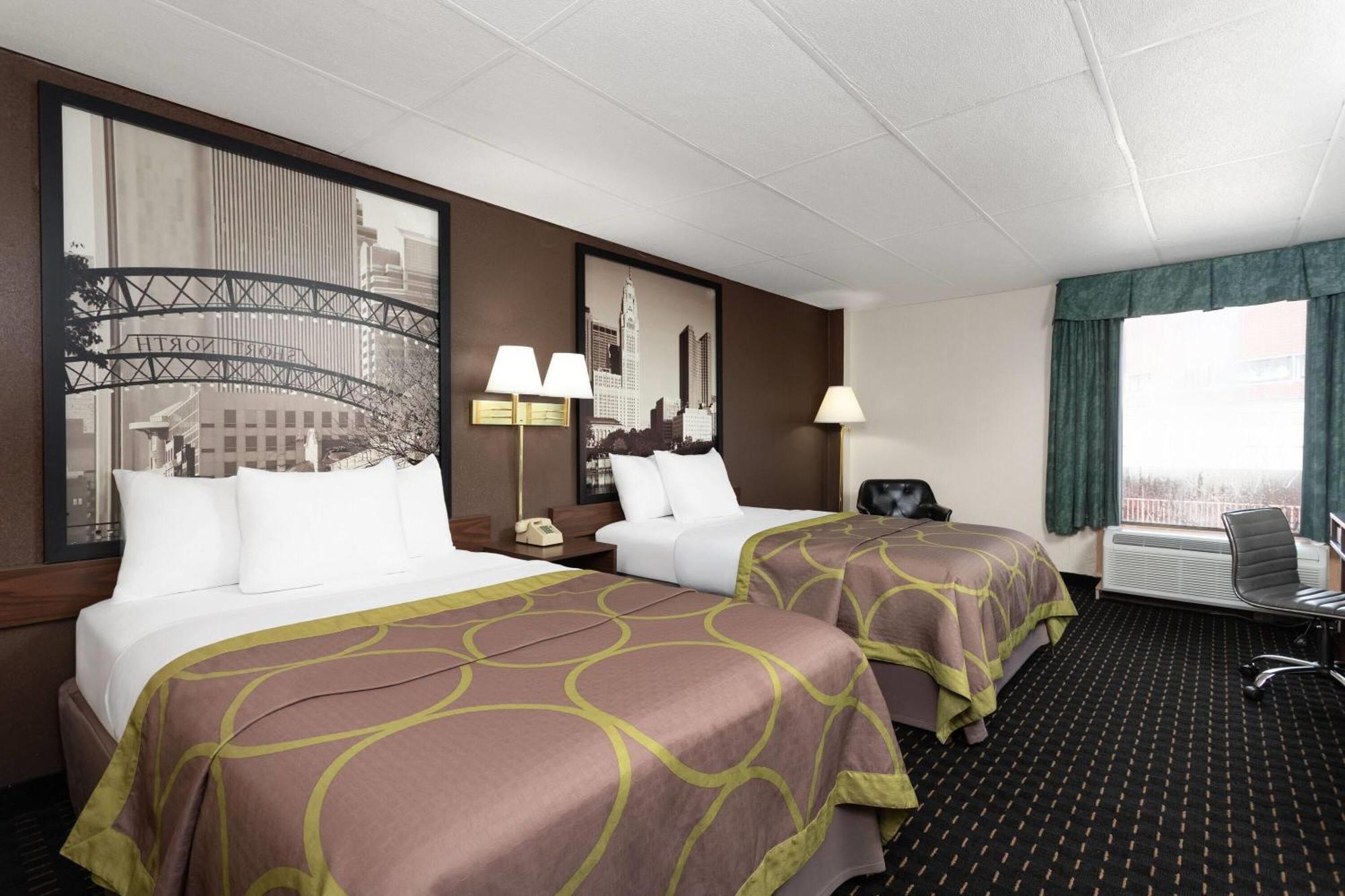 Super 8 By Wyndham Columbus Hotel Екстериор снимка