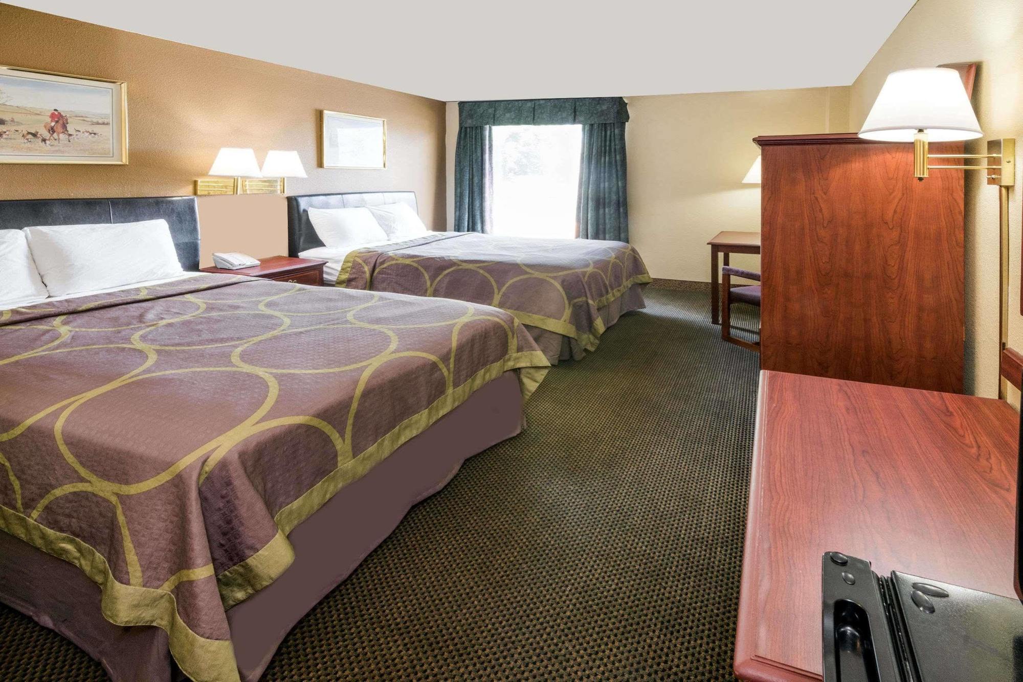 Super 8 By Wyndham Columbus Hotel Екстериор снимка